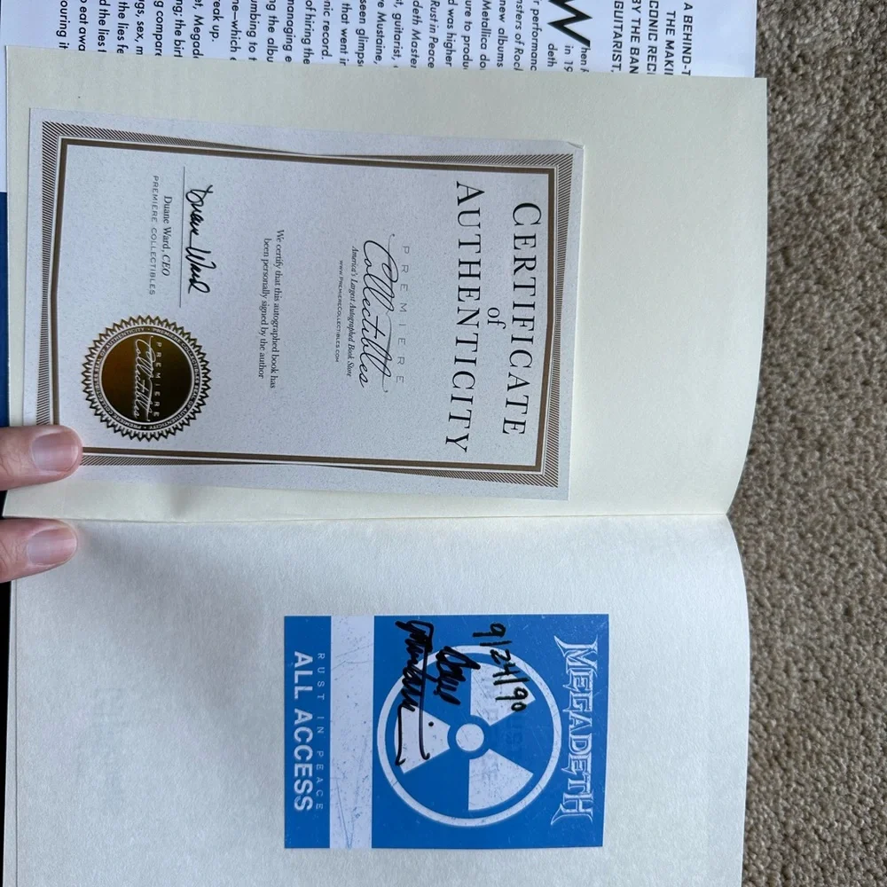 Autographed Rust in Peace Book by Dave Mustaine - Picture 4 of 4